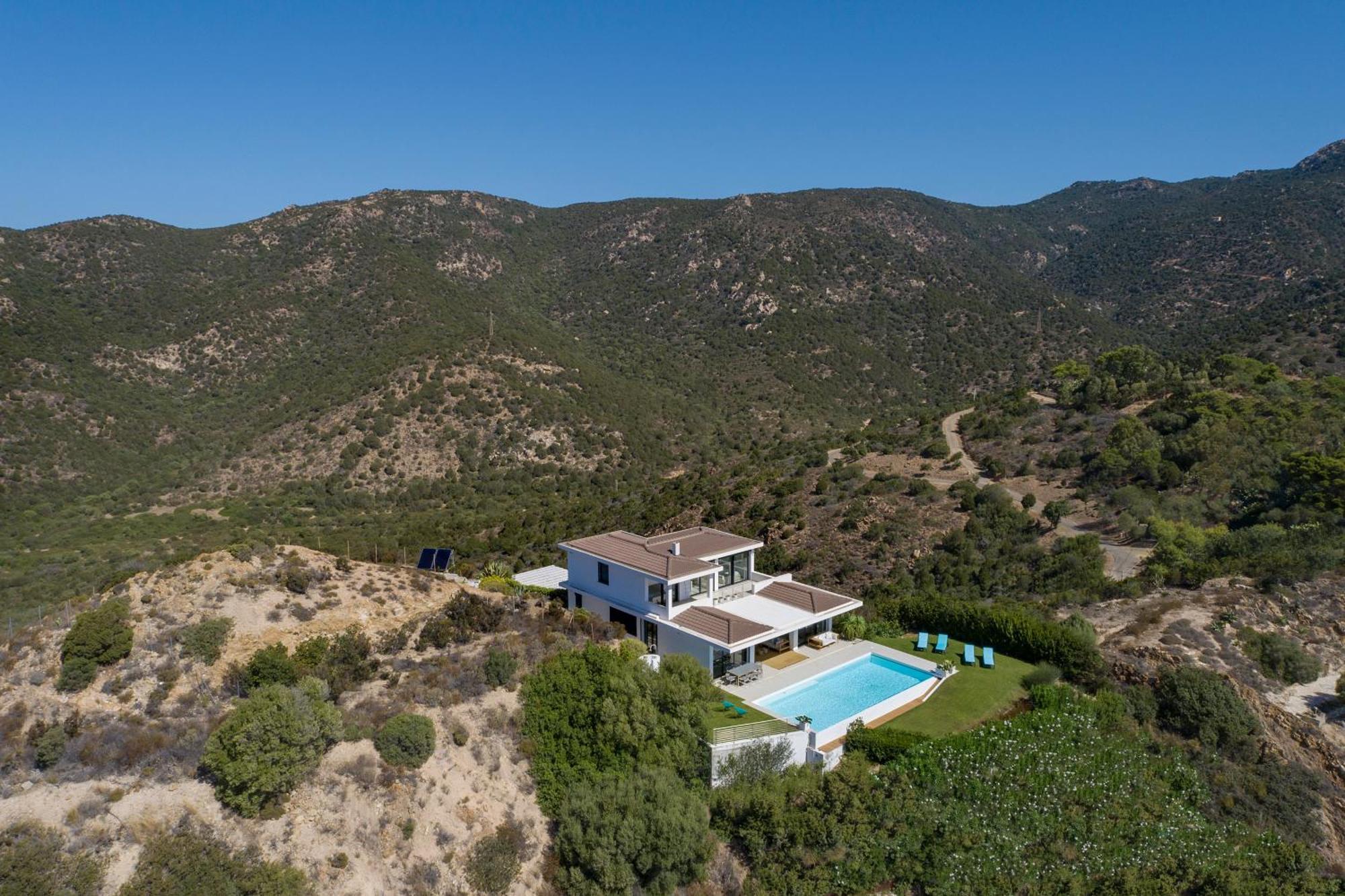 Villa Marita - Luxury Villa With Infinity Pool - Sud Sardegna Chia Exterior photo