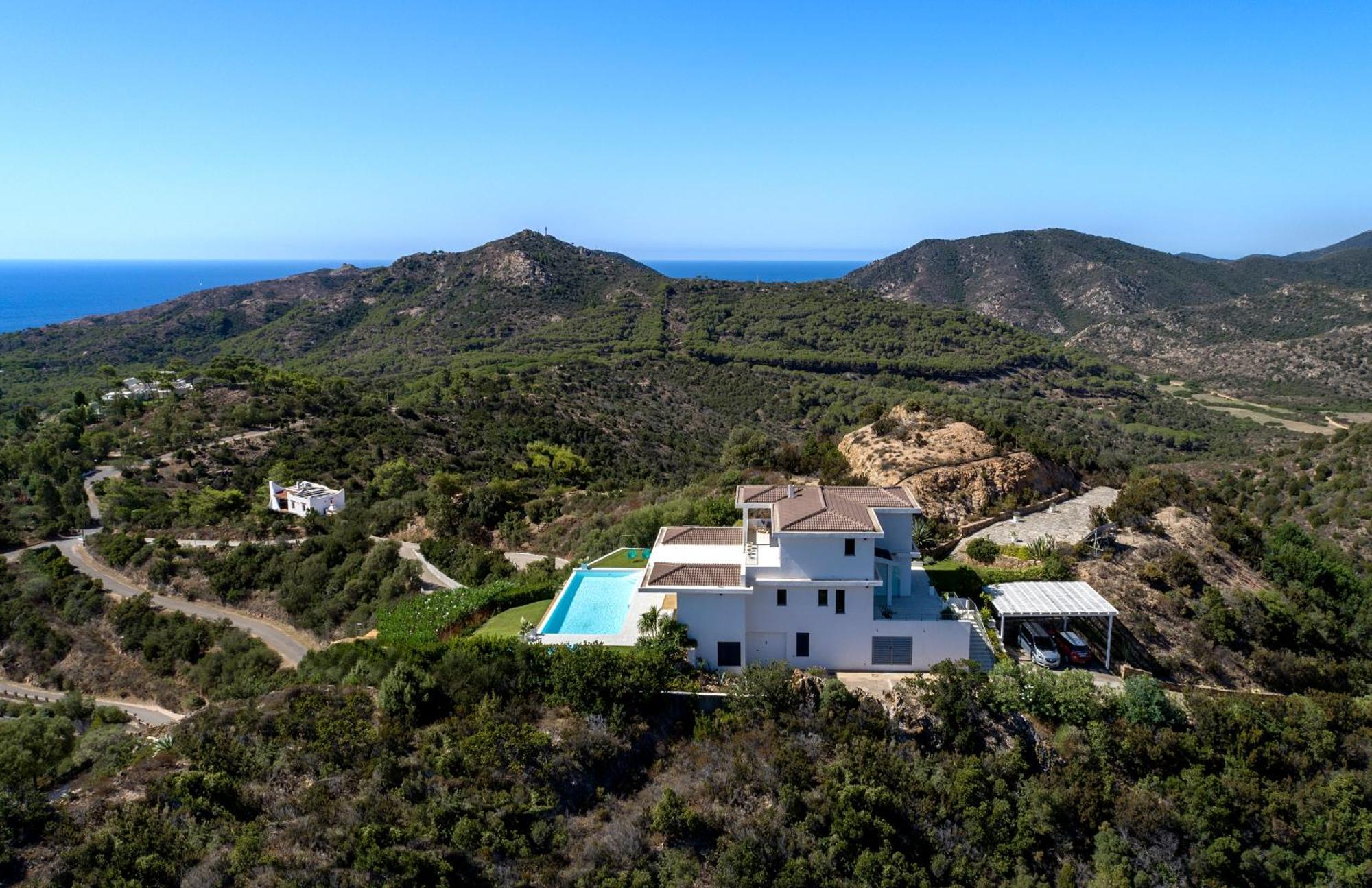 Villa Marita - Luxury Villa With Infinity Pool - Sud Sardegna Chia Exterior photo