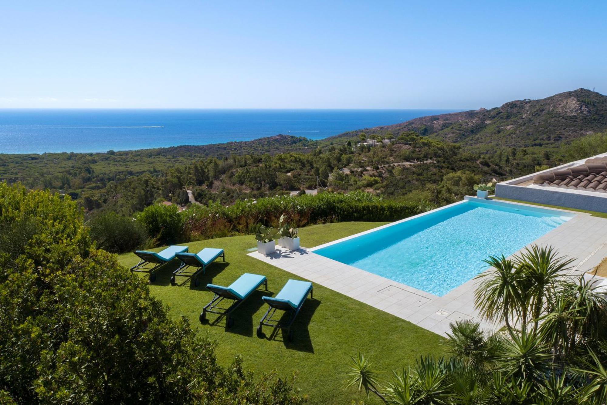 Villa Marita - Luxury Villa With Infinity Pool - Sud Sardegna Chia Exterior photo