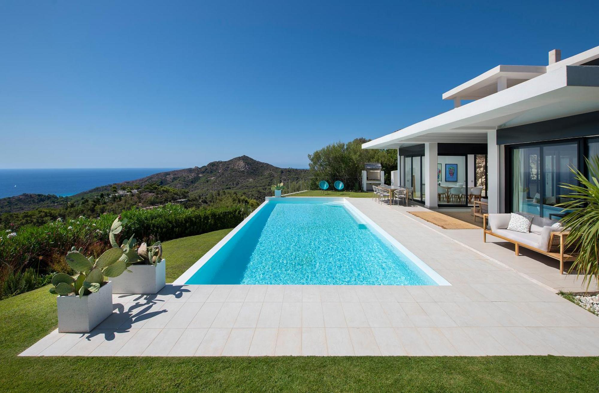 Villa Marita - Luxury Villa With Infinity Pool - Sud Sardegna Chia Exterior photo