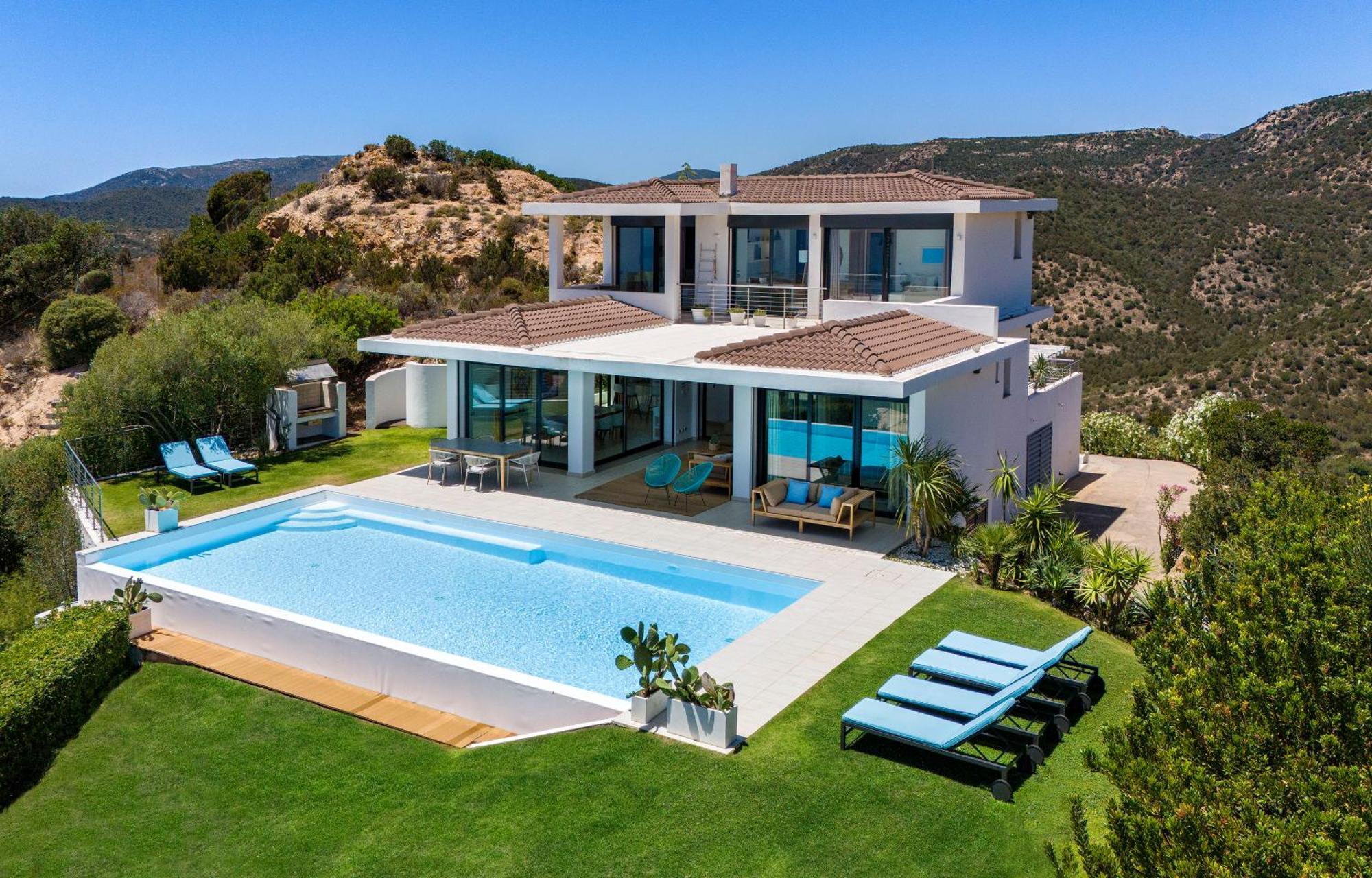 Villa Marita - Luxury Villa With Infinity Pool - Sud Sardegna Chia Exterior photo